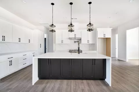 Kitchen - 16699 Road 30 1 2, Madera, CA 93636 photo 1 of 6