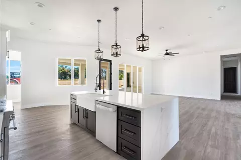 Kitchen - 16699 Road 30 1 2, Madera, CA 93636 photo 4 of 6