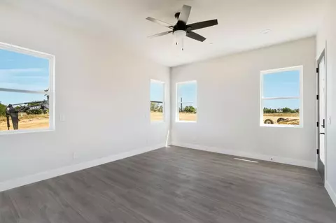 Living - 16699 Road 30 1 2, Madera, CA 93636 photo 6 of 6