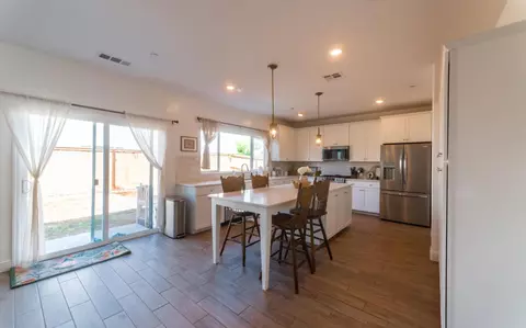 Entry Way - 951 Kelso Ave, Clovis, CA 93619 photo 1 of 5
