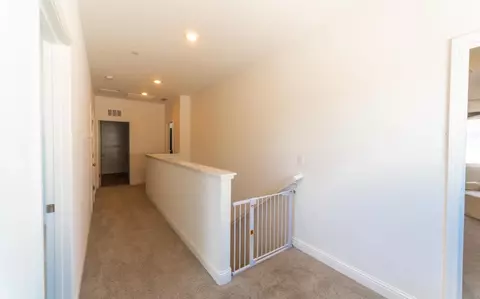 Entry Way - 951 Kelso Ave, Clovis, CA 93619 photo 5 of 5