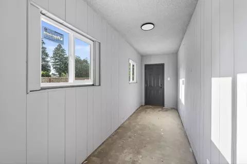 Entry Way - 210 N Sunnyside Ave, Clovis, CA 93611 photo 1 of 1