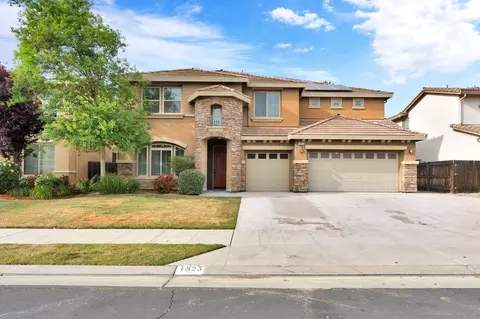 1823 Houston Ave, Clovis, CA 93619