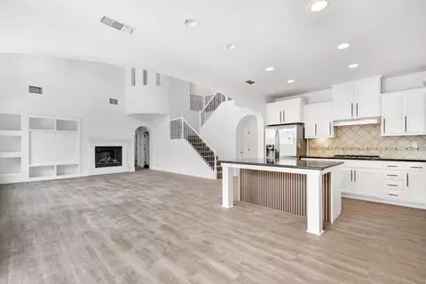 Living - 1823 Houston Ave, Clovis, CA 93619 photo 5 of 7