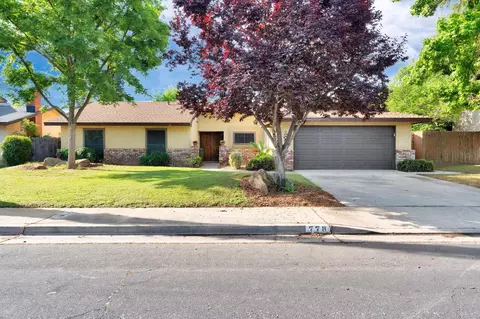 778 W Polson Ave, Clovis, CA 93612