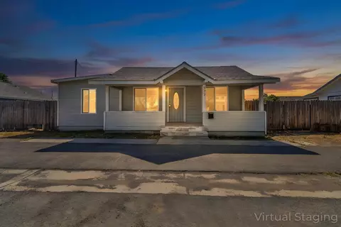 272 Pleasant St, Lindsay, CA 93247
