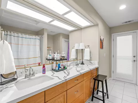Bath - 2690 Joshua Ave, Clovis, CA 93611 photo 2 of 10