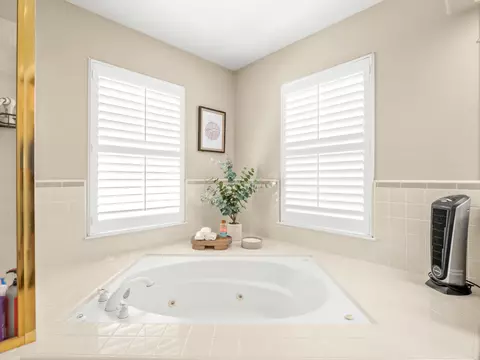 Bath - 2690 Joshua Ave, Clovis, CA 93611 photo 6 of 10