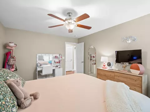 Bedroom - 2690 Joshua Ave, Clovis, CA 93611 photo 4 of 7