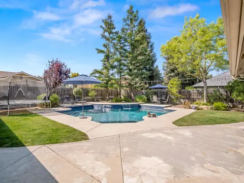 Exterior - 2690 Joshua Ave, Clovis, CA 93611 photo 10 of 13