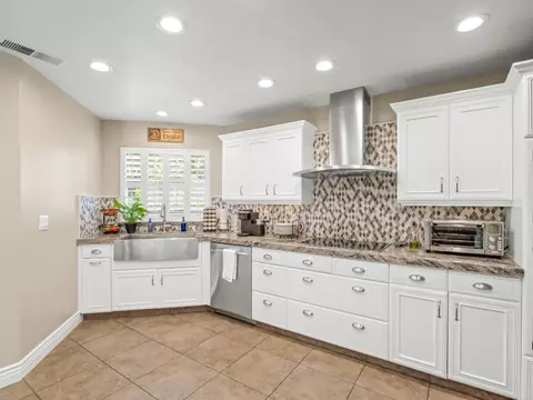 Kitchen - 2690 Joshua Ave, Clovis, CA 93611 photo 2 of 6