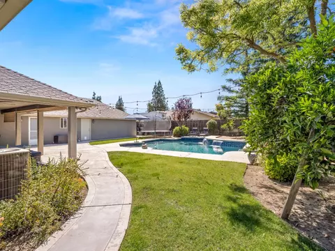 Exterior - 2690 Joshua Ave, Clovis, CA 93611 photo 3 of 13