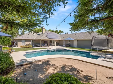 Exterior - 2690 Joshua Ave, Clovis, CA 93611 photo 7 of 13
