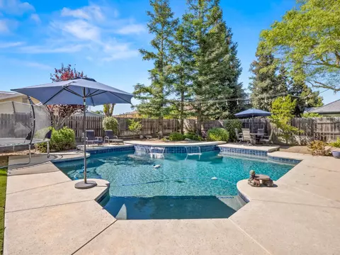Exterior - 2690 Joshua Ave, Clovis, CA 93611 photo 5 of 13