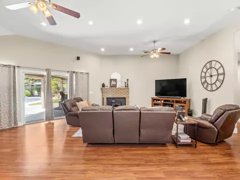Living - 2690 Joshua Ave, Clovis, CA 93611 photo 1 of 3