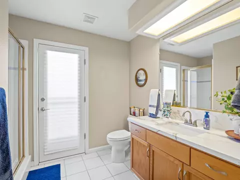 Bath - 2690 Joshua Ave, Clovis, CA 93611 photo 9 of 10