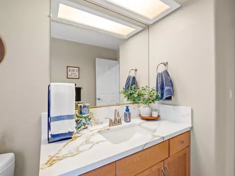 Bath - 2690 Joshua Ave, Clovis, CA 93611 photo 8 of 10