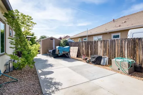 Exterior - 1462 N Twinberry Ave, Clovis, CA 93619 photo 16 of 19