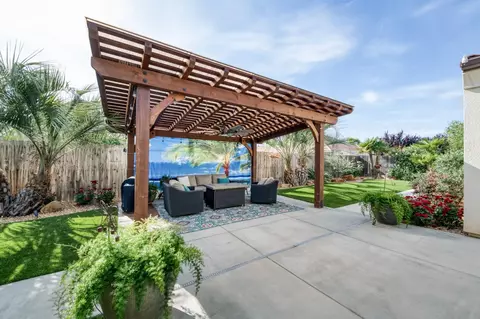 Exterior - 1462 N Twinberry Ave, Clovis, CA 93619 photo 6 of 19
