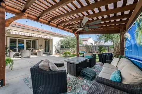 Exterior - 1462 N Twinberry Ave, Clovis, CA 93619 photo 14 of 19