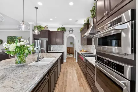Kitchen - 1462 N Twinberry Ave, Clovis, CA 93619 photo 4 of 4