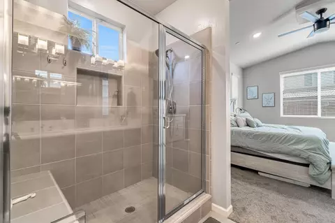 Bath - 4158 Buckingham Ave, Clovis, CA 93619 photo 2 of 2
