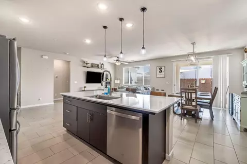 Kitchen - 4158 Buckingham Ave, Clovis, CA 93619 photo 4 of 6