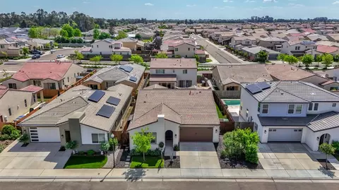 View/Area - 4158 Buckingham Ave, Clovis, CA 93619 photo 1 of 6