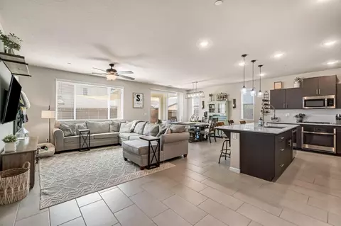 Entry Way - 4158 Buckingham Ave, Clovis, CA 93619 photo 6 of 7