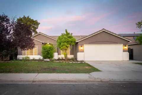 2423 S Sabre Ave, Fresno, CA 93727