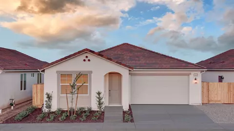 2455 E Okeefe Dr, Fresno, CA 93720