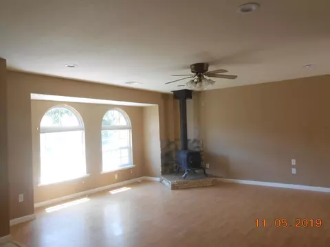 1773 Erwin Ln, Yokuts Valley, CA 93675 photo 4