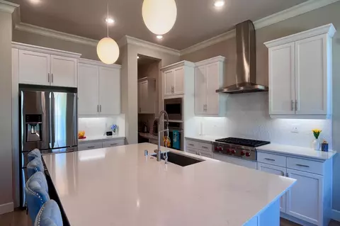 Kitchen - 445 Bloom Ln, Clovis, CA 93619 photo 3 of 5