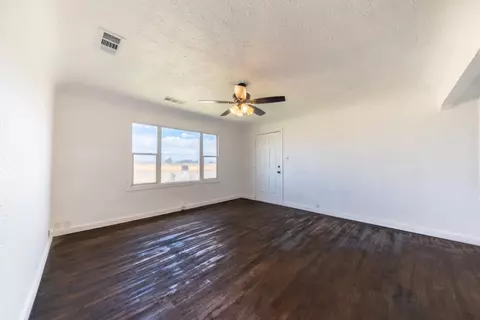 Living - 2790 Boles St, Madera, CA 93637 photo 3 of 3
