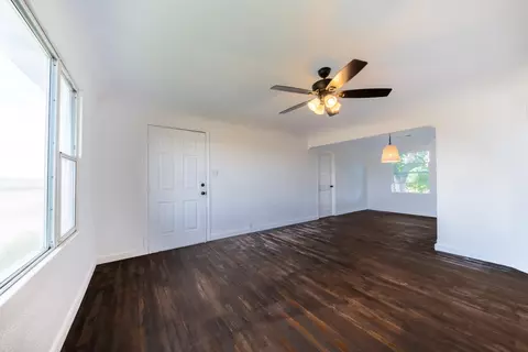 Living - 2790 Boles St, Madera, CA 93637 photo 2 of 3