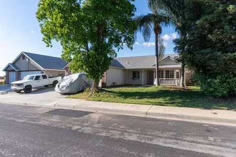 Exterior - 2315 Magill Ave, Clovis, CA 93611 photo 1 of 2