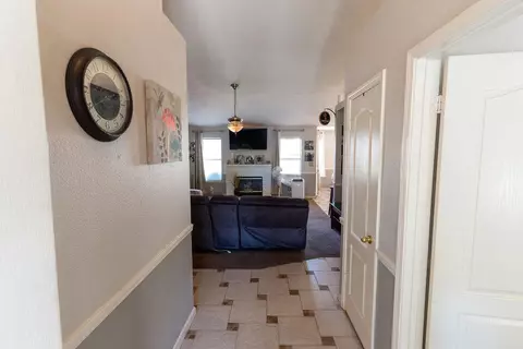 Entry Way - 2315 Magill Ave, Clovis, CA 93611 photo 2 of 5