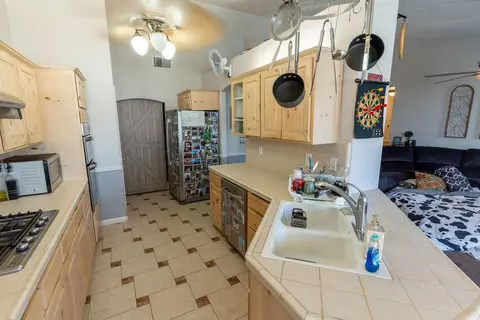 Kitchen - 2315 Magill Ave, Clovis, CA 93611 photo 1 of 4