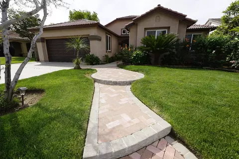 5919 W Chennault Ave, Fresno, CA 93722