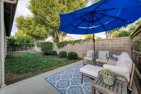 Exterior - 1813 N Paddington Ln, Clovis, CA 93619 photo 4 of 7