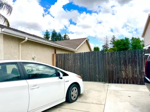Exterior - 3501 Carson Ave, Clovis, CA 93611 photo 11 of 12