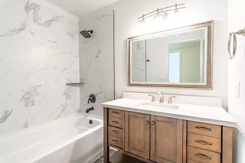 Bath - 3725 Eddy Ave, Clovis, CA 93612 photo 1 of 2
