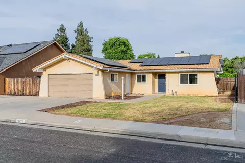 Exterior - 3725 Eddy Ave, Clovis, CA 93612 photo 3 of 6