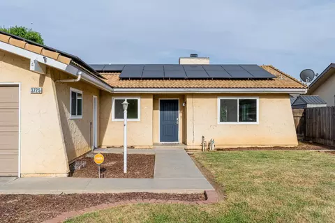 Exterior - 3725 Eddy Ave, Clovis, CA 93612 photo 4 of 6