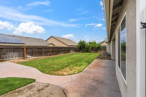 Exterior - 3157 Twain Ave, Clovis, CA 93619 photo 7 of 7