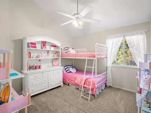 Bedroom - 621 W El Paso Ave, Clovis, CA 93611 photo 3 of 5
