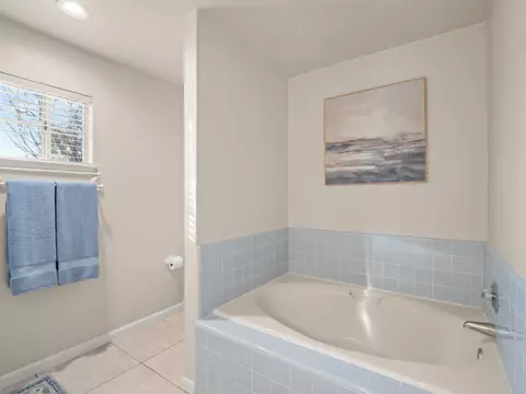 Bath - 621 W El Paso Ave, Clovis, CA 93611 photo 5 of 7