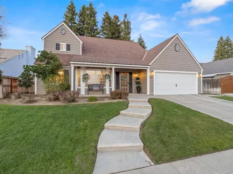 Exterior - 621 W El Paso Ave, Clovis, CA 93611 photo 2 of 12