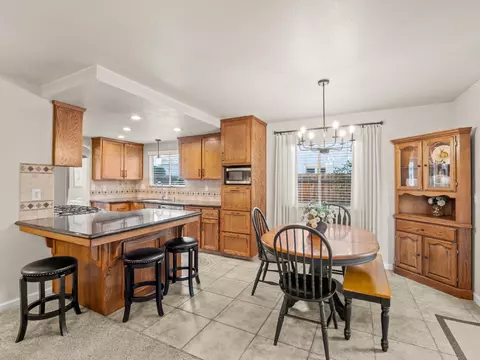 Dining - 621 W El Paso Ave, Clovis, CA 93611 photo 3 of 3