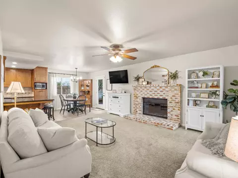 Living - 621 W El Paso Ave, Clovis, CA 93611 photo 3 of 3
